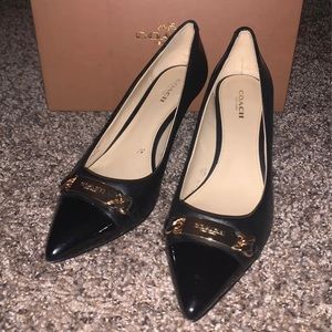 Coach pumps